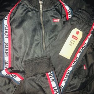 📬SOLD 📬 24 Month Levi's Track Suit NWT